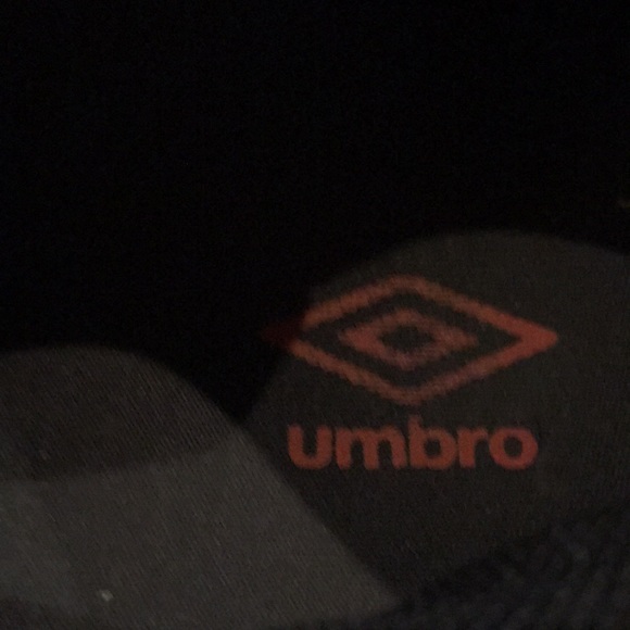 Umbro orange and grey shoes - Picture 6 of 12